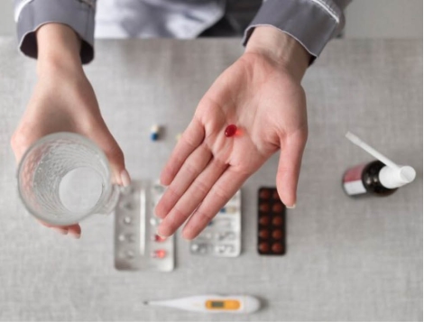 Os perigos da automedicação durante o inverno 
